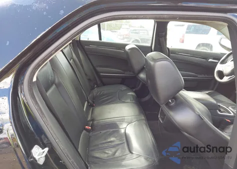 2016 Chrysler 300 Anniversary Edition z USA, uszkodzony, nr VIN 2C3CCAAG9GH128513